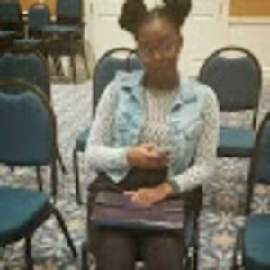 Meet your Posher, Monique